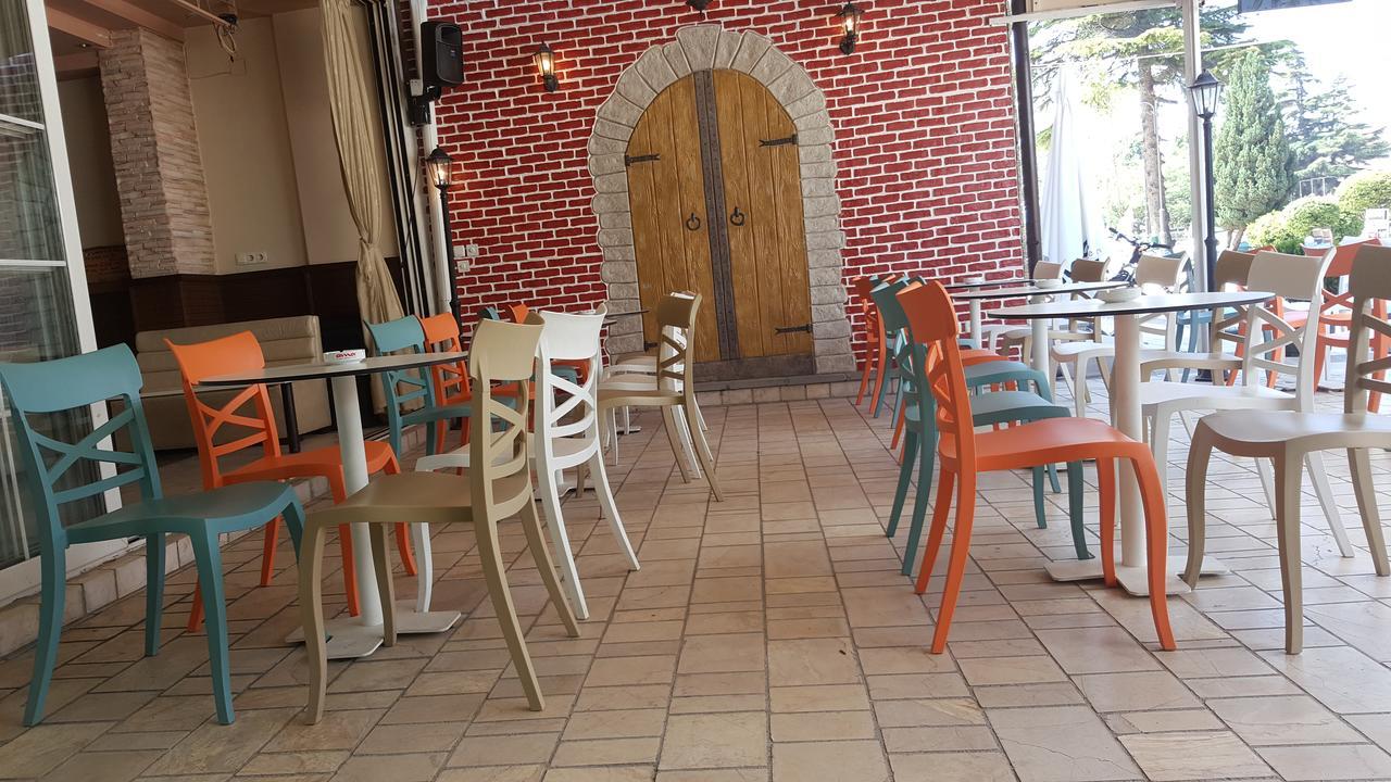 Art Theatre Caffe Hotel Sztruga Kültér fotó