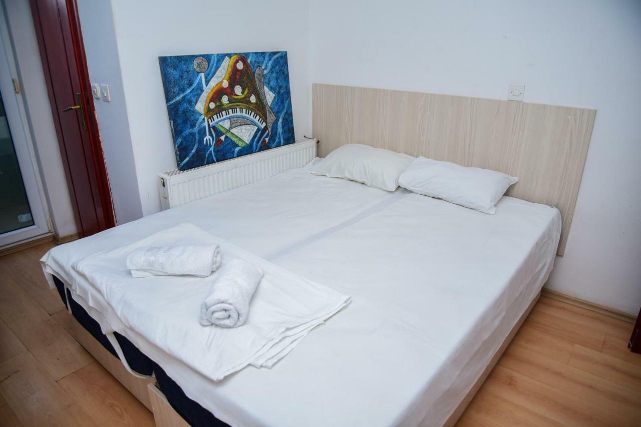 Art Theatre Caffe Hotel Sztruga Kültér fotó
